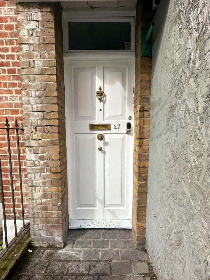 Number 27 Guesthouse Londra Dış mekan fotoğraf