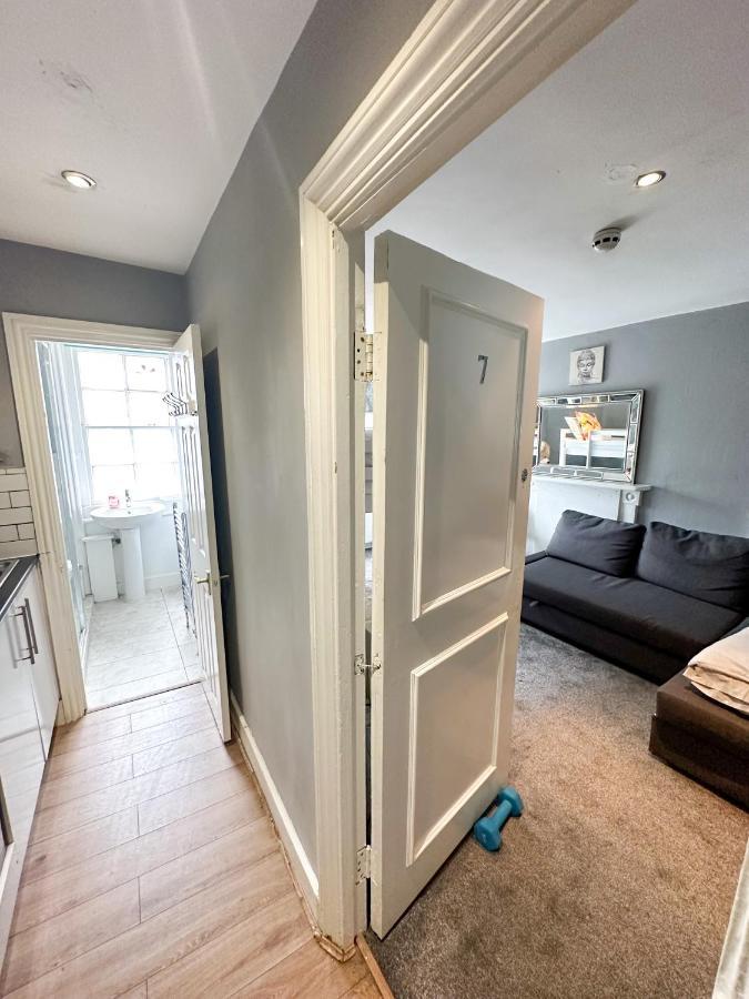 Number 27 Guesthouse Londra Dış mekan fotoğraf